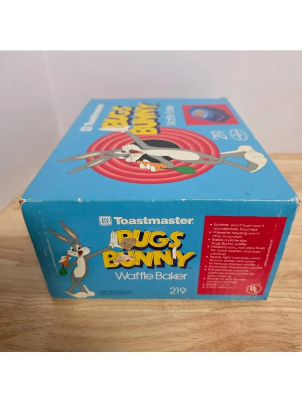 Vintage 1991 Toastmaster Bugs Bunny Waffle Baker Looney Tunes Maker w/ Box